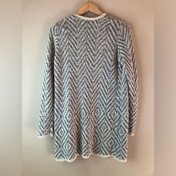 Dynamite | Long Crochet Shrug - Picture 4 of 4